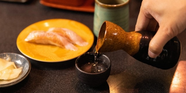 大人同士で、氷見前寿し。